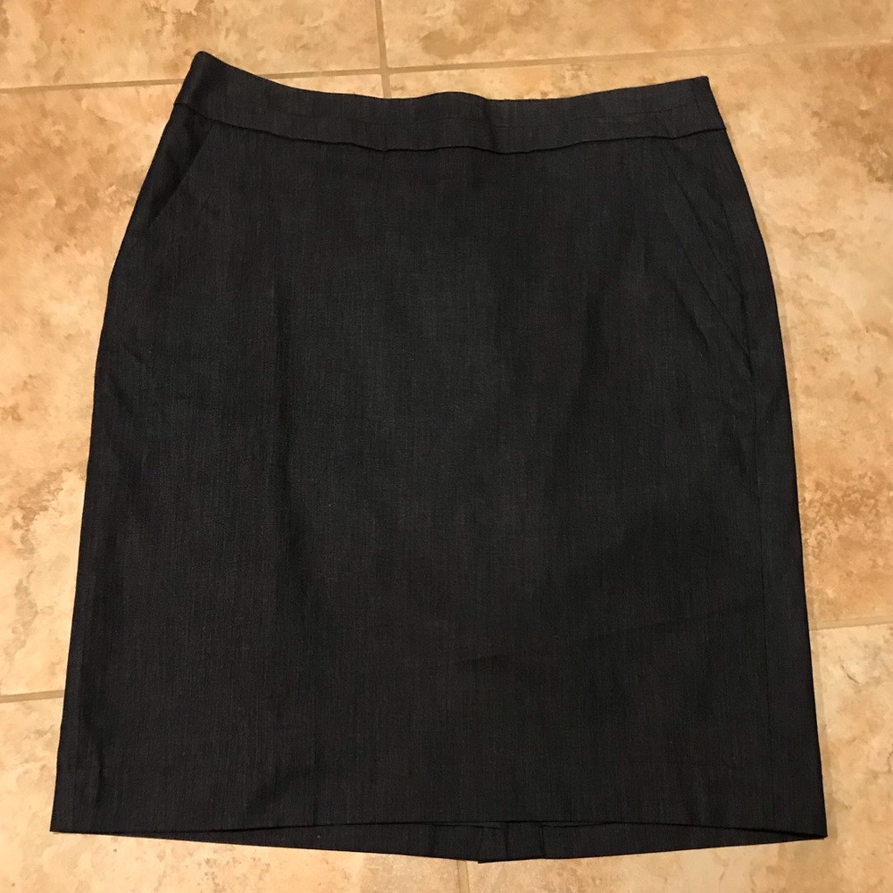 Loft pencil skirt